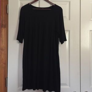 Black swing T-shirt dress